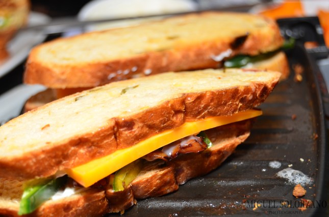 Jalape&ntilde;o Popper Grilled Cheese Sandwiches